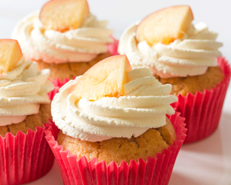 Peaches and Cream Cupcakes: Your Perfect Summer Dessert Awaits